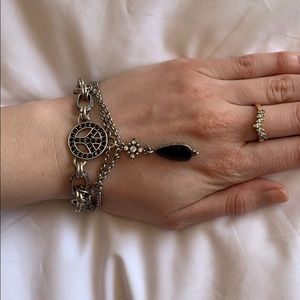 🌟MOVING SALE🌟Lucky peace sign bracelet